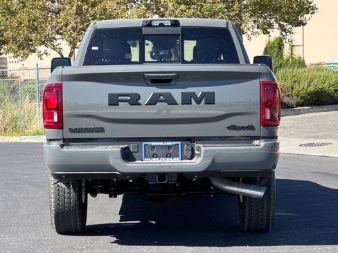 New 2026 RAM 2500 Laramie AWD/4WD image 4