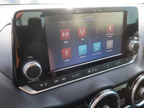 Used 2025 Nissan Sentra S FWD image 33