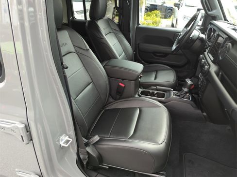 Used 2023 Jeep Wrangler Unlimited Sahara w/ Cold Weather Group image 36