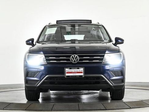 Used 2021 Volkswagen Tiguan SE w/ Panoramic Sunroof Package image 2