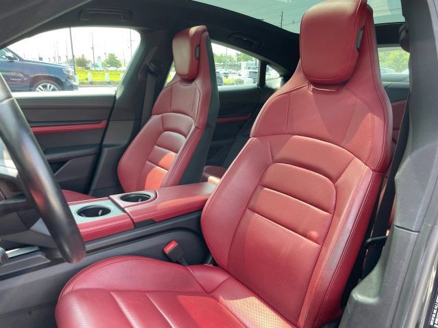 Used 2021 Porsche Taycan RWD image 18