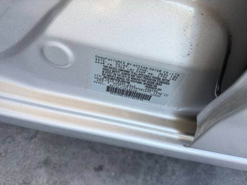Used 2025 Nissan Versa SV FWD image 28