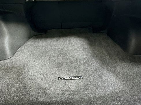 Used 2024 Toyota Corolla LE image 27