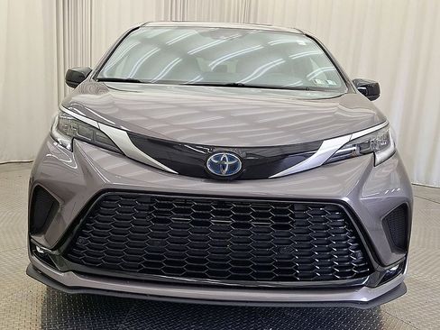 Certified 2021 Toyota Sienna XSE w/ XSE Plus Package AWD/4WD image 10