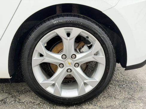 Used 2017 Chevrolet Cruze Premier image 75