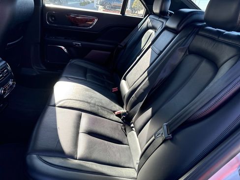 Used 2018 Lincoln Continental Reserve image 6