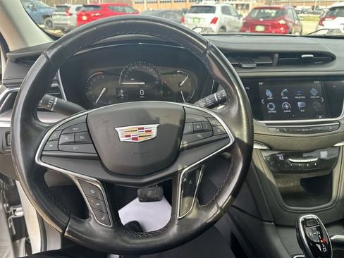 Used 2018 Cadillac XT5 Luxury w/ Driver Awareness Package image 14
