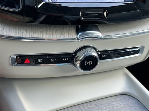 Certified 2023 Volvo XC60 B5 Plus w/ Protection Package Premier image 24