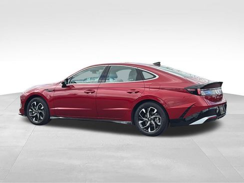 Used 2025 Hyundai Sonata SEL FWD image 5
