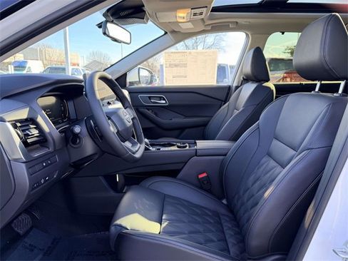 New 2026 Nissan Rogue Platinum w/ Platinum Premium Package image 16