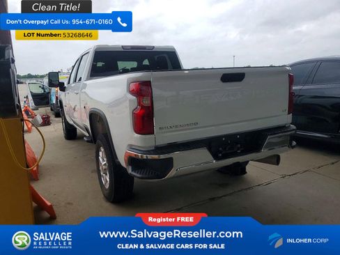 Used 2021 Chevrolet Silverado 2500 LT w/ Fleet Comfort Package AWD/4WD image 3