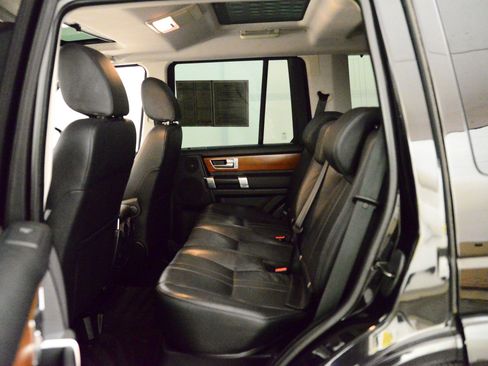 Used 2016 Land Rover LR4 image 11