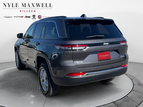 New 2025 Jeep Grand Cherokee Laredo image 14