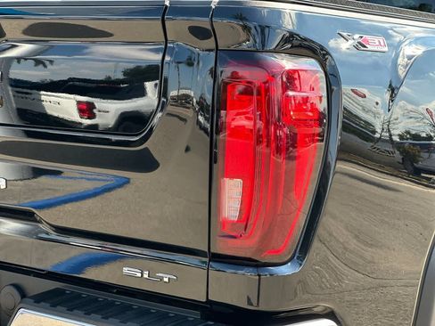 Used 2023 GMC Sierra 2500 SLT w/ SLT Premium Package image 32