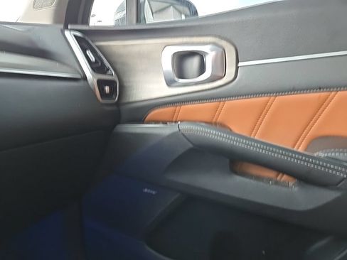 Certified 2023 Kia Sorento SX Prestige AWD/4WD image 22