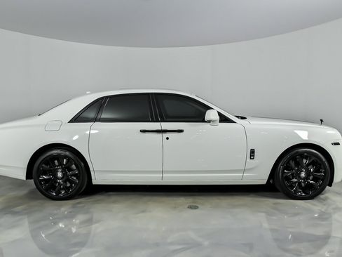 Used 2016 Rolls-Royce Ghost RWD image 14