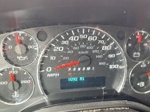 Used 2015 Chevrolet Express 2500 RWD image 4