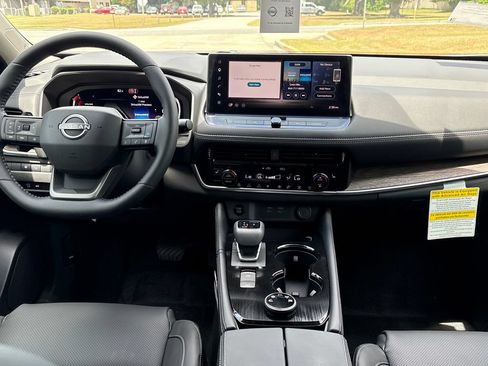 New 2026 Nissan Rogue Platinum w/ Platinum Premium Package AWD/4WD image 13