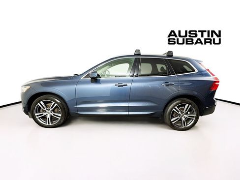Used 2019 Volvo XC60 T5 Momentum w/ Multimedia Package AWD/4WD image 4