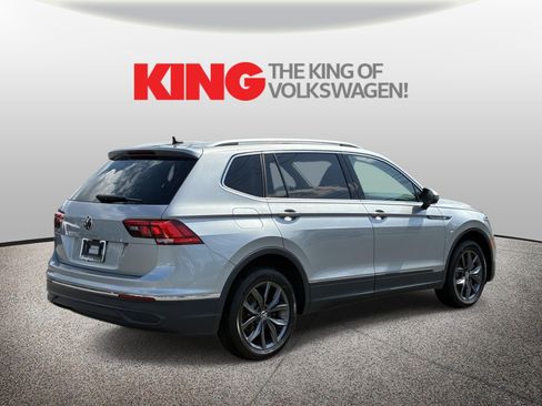 Certified 2023 Volkswagen Tiguan SE FWD image 5