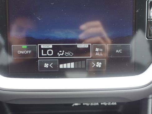 Certified 2025 Subaru Crosstrek 2.0i Premium AWD/4WD image 19