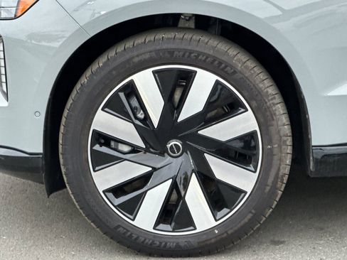 New 2025 Volvo EX90 Ultra AWD/4WD image 11