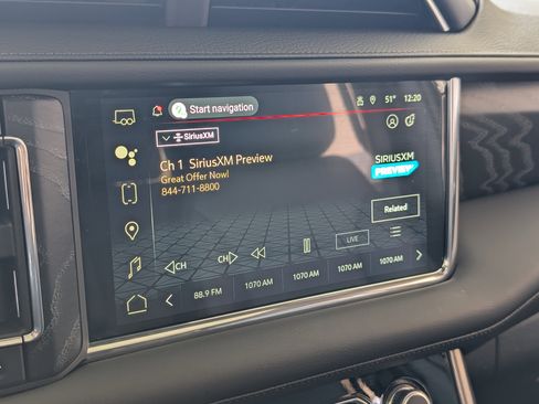 Used 2023 GMC Yukon XL Denali image 30