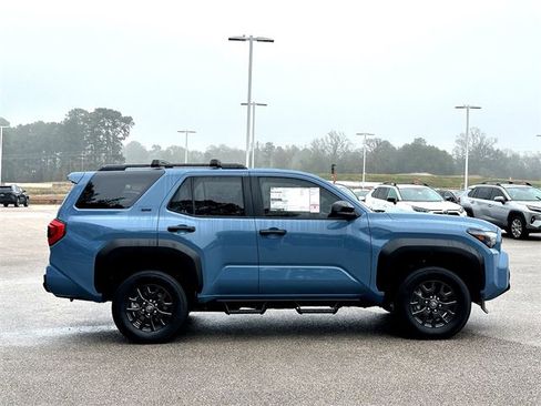 New 2026 Toyota 4Runner SR5 image 9