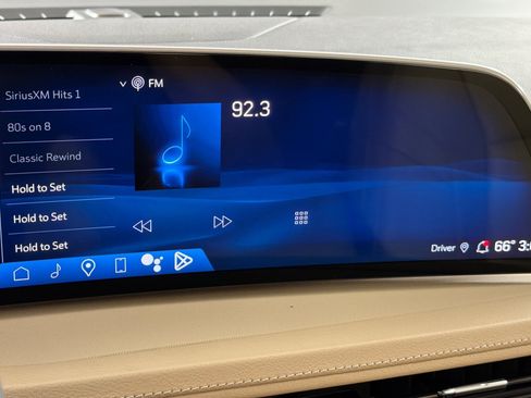 Used 2024 Cadillac XT4 Luxury FWD image 17