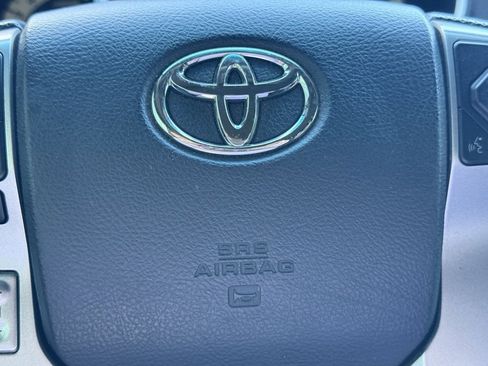 Used 2015 Toyota Tacoma PreRunner image 19