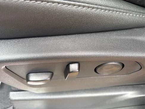 New 2026 GMC Sierra 1500 SLT w/ SLT Premium Plus Package AWD/4WD image 17