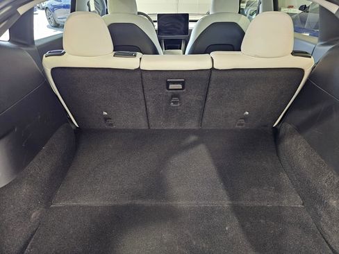 Used 2021 Tesla Model Y Long Range AWD/4WD image 10