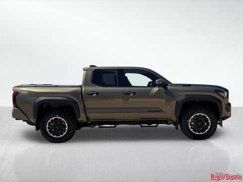 New 2026 Toyota Tacoma TRD Off-Road AWD/4WD image 9