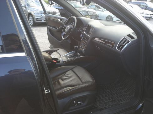Used 2013 Audi Q5 2.0T Premium w/ Convenience Pkg AWD/4WD image 12