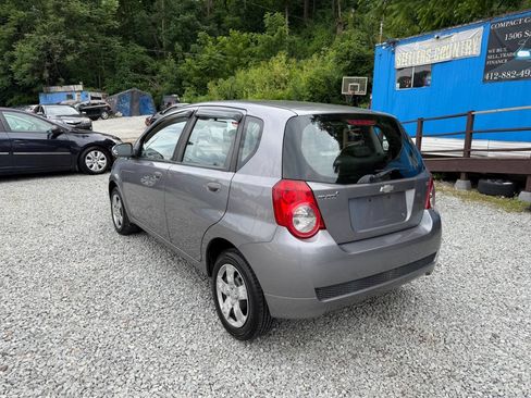 Used 2010 Chevrolet Aveo5 LT w/ Power and Convenience Package FWD image 8