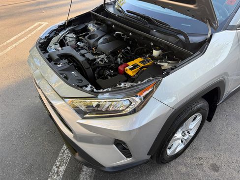 Used 2021 Toyota RAV4 XLE w/ Convenience Package FWD image 31