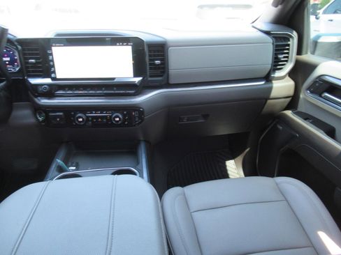 Used 2024 Chevrolet Silverado 2500 LTZ w/ LTZ Plus Package image 14