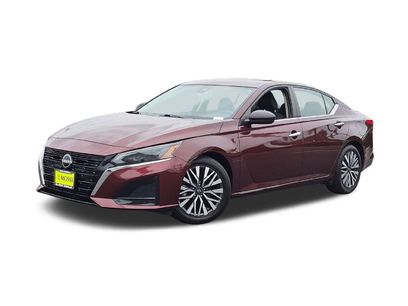 Used 2024 Nissan Altima 2.5 SV