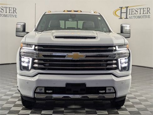 Certified 2022 Chevrolet Silverado 3500 High Country w/ Snow Plow Prep/Camper Package image 5