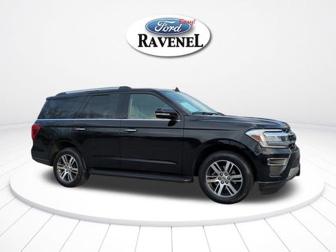 Used 2024 Ford Expedition Limited image 2