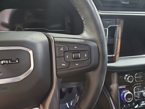 Used 2024 GMC Yukon XL Denali Ultimate image 25