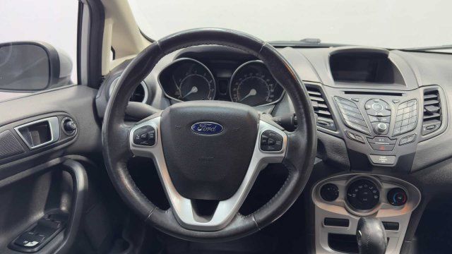 Used 2015 Ford Fiesta SE FWD image 18