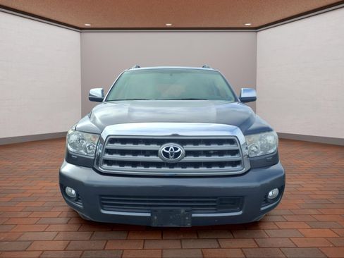 Used 2016 Toyota Sequoia Platinum image 3