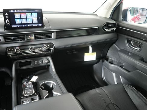 Used 2025 Honda Pilot Elite image 11