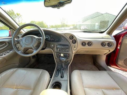 Used 2004 Pontiac Bonneville SLE w/ Premier Edition FWD image 31