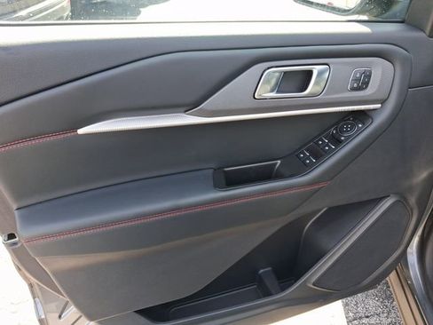 Used 2025 Ford Explorer ST-Line w/ Premium Package RWD image 13