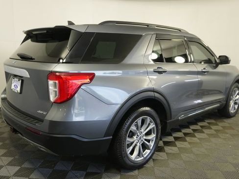 Used 2022 Ford Explorer XLT w/ Equipment Group 202A AWD/4WD image 3