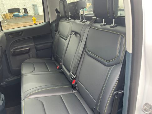 Used 2025 Ford Maverick Lobo AWD/4WD image 16
