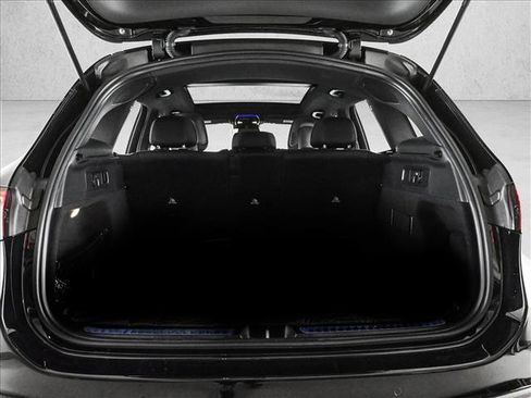 Certified 2025 Mercedes-Benz GLC 300 4MATIC image 6