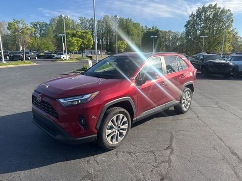 Used 2023 Toyota RAV4 XLE Premium AWD/4WD image 2
